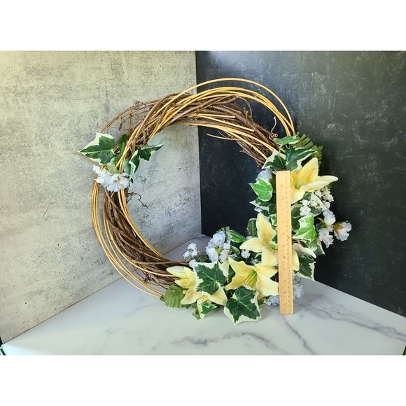 Vintage Spring Lily Wreath - Picture 8 of 10